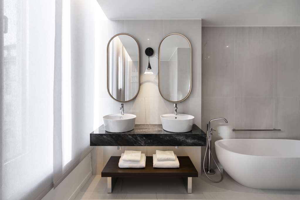 Фото Radisson Collection Hotel Santa Sofia Milan