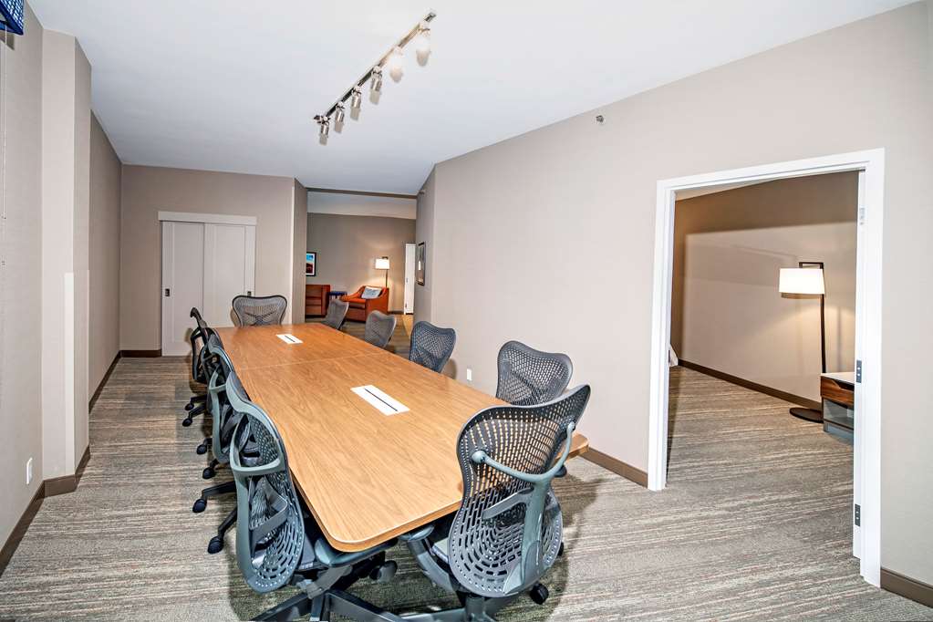 Фото Hampton Inn by Hilton Ottawa