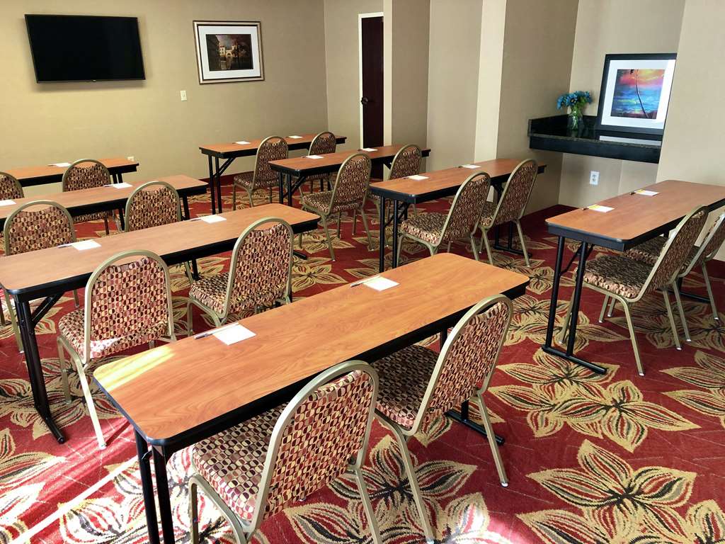 Фото Hampton Inn Spring Hill