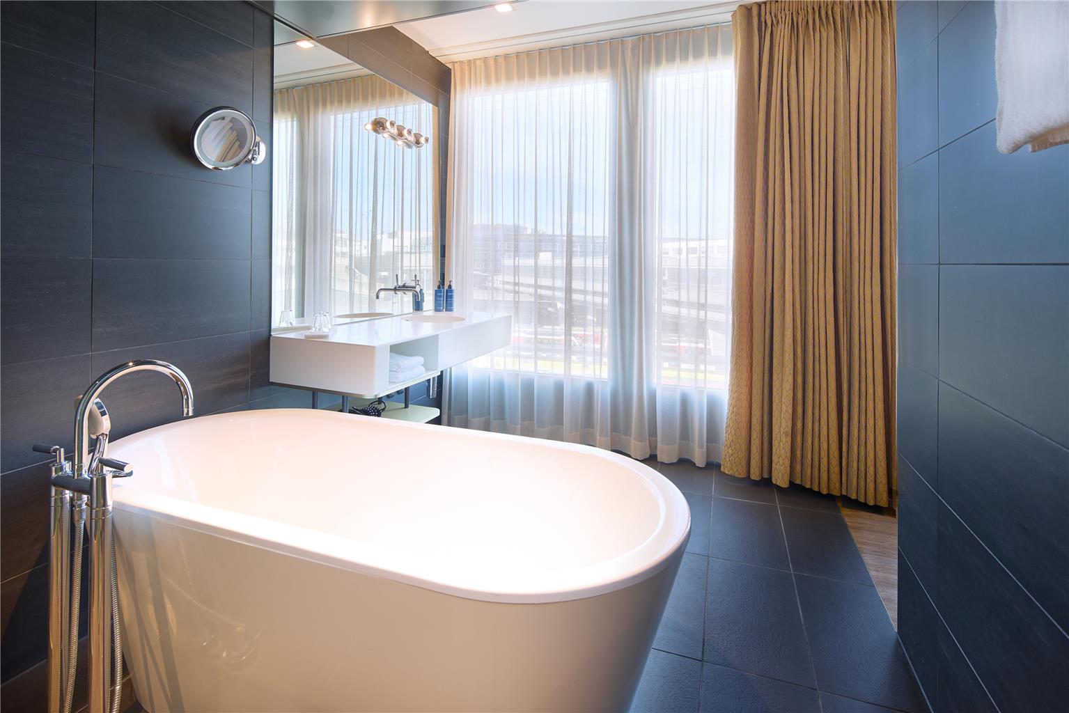 Фото Radisson Blu Hotel, Lucerne