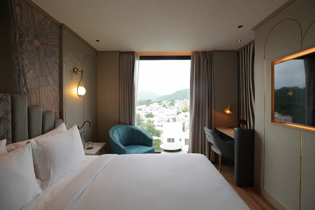 Фото Parallel Hotel