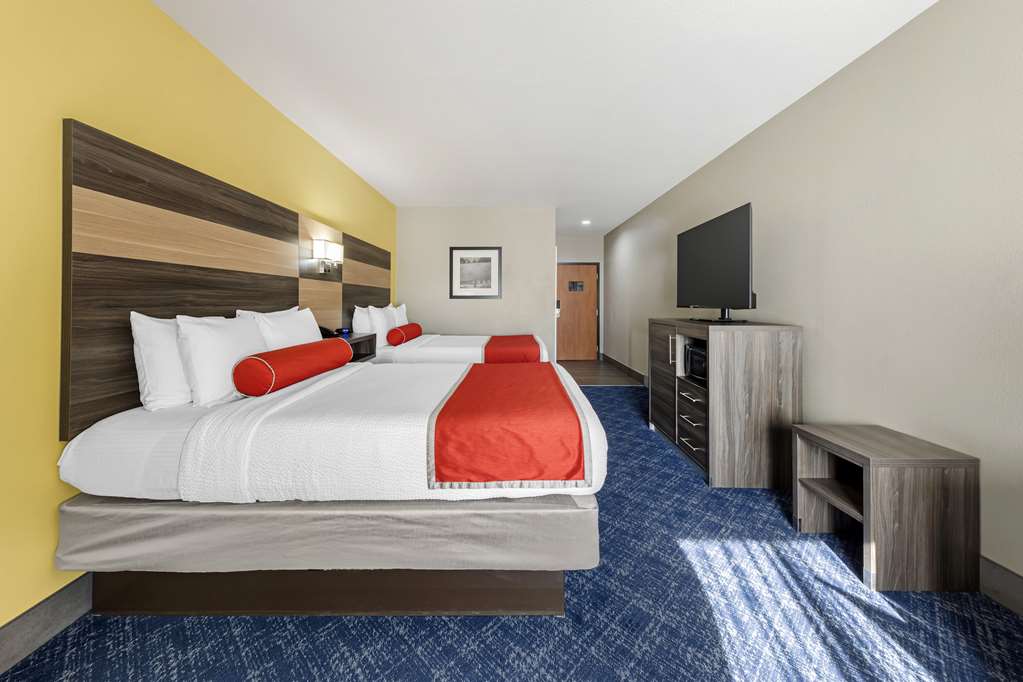 Фото Best Western Plus Midwest City Inn & Suites