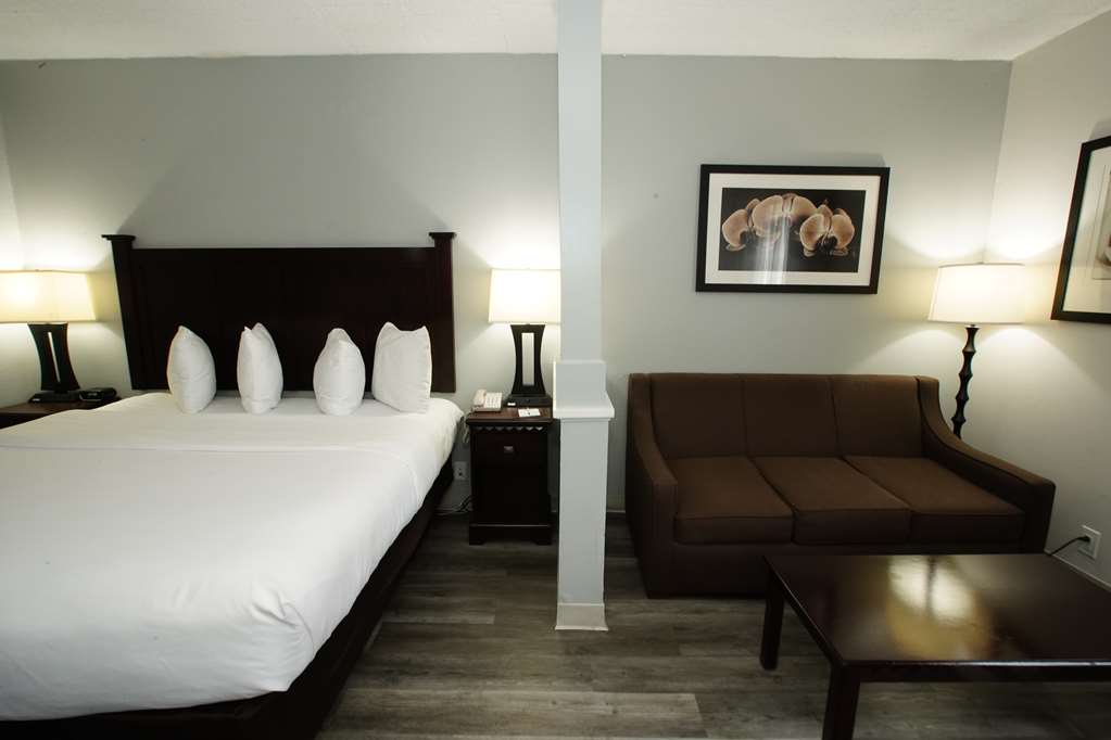 Фото Best Western Paramus Hotel & Suites