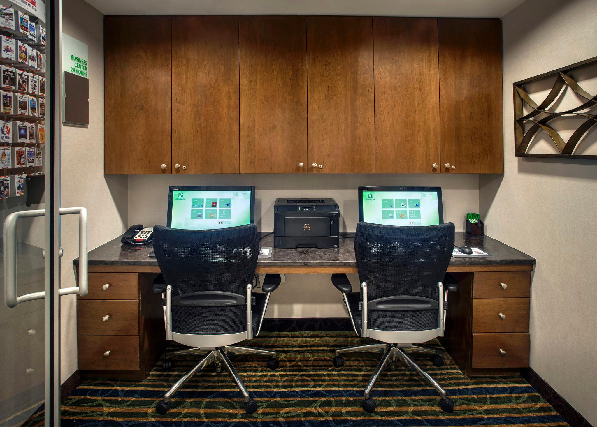 Фото Holiday Inn Manhattan 6th Ave Chelsea by IHG