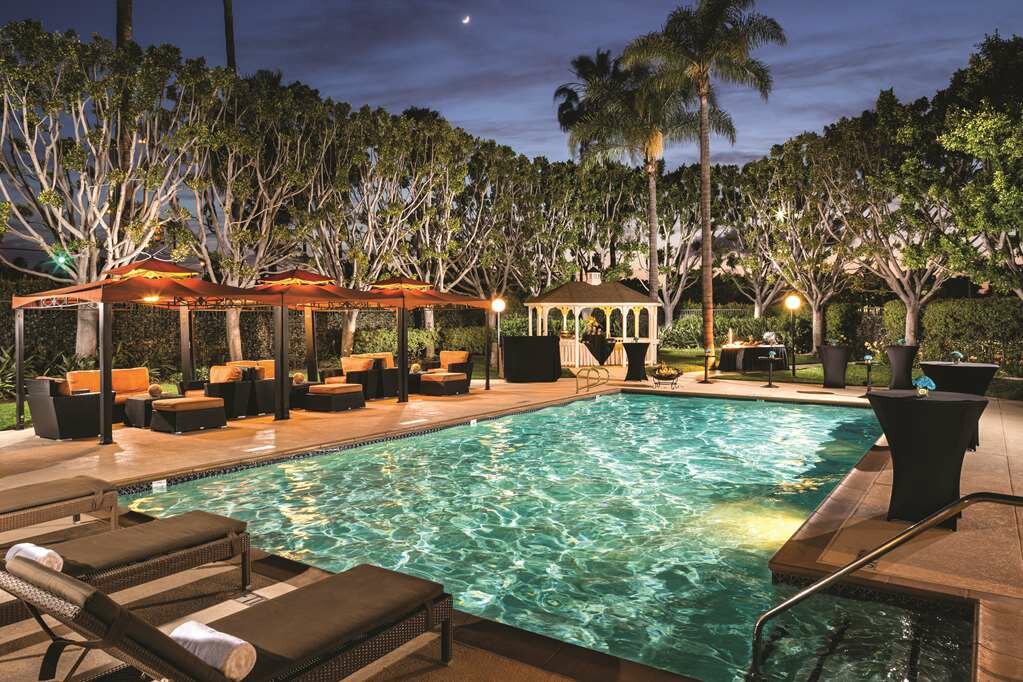 Фото DoubleTree by Hilton Carson