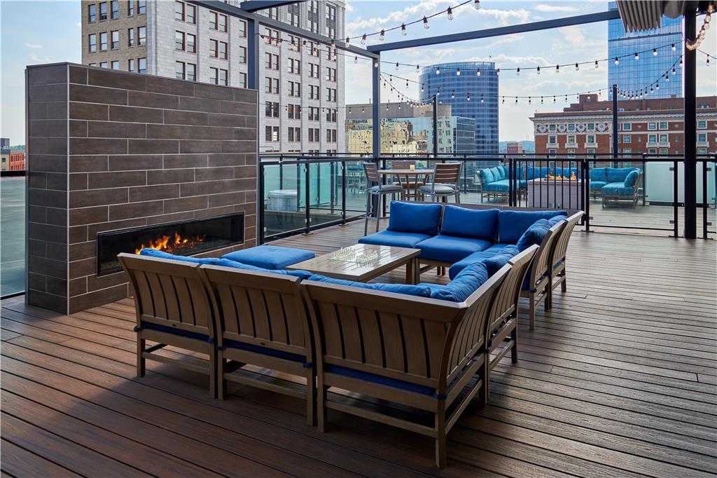 Фото Homewood Suites by Hilton Grand Rapids Downtown
