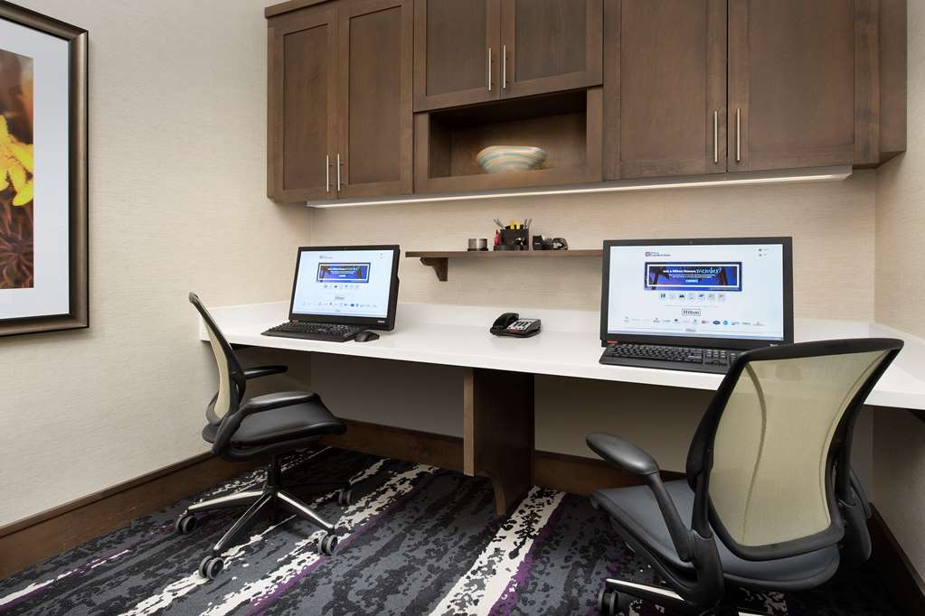Фото Hilton Garden Inn Charlotte Airport