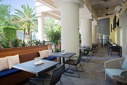 Гостиница Embassy Suites Tampa Downtown в Тампе