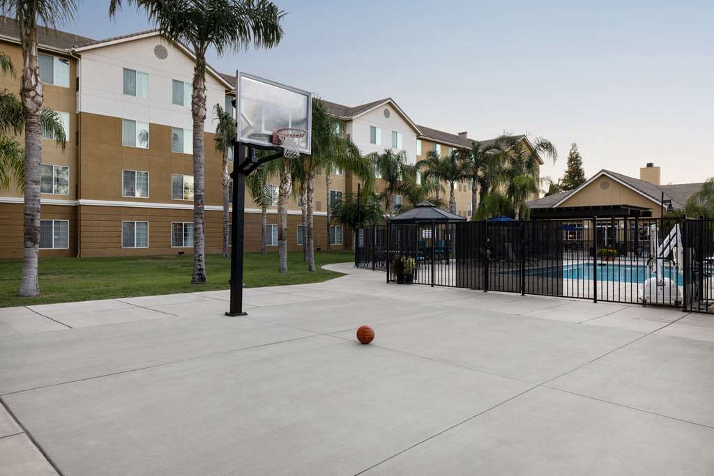 Фото Homewood Suites by Hilton Bakersfield