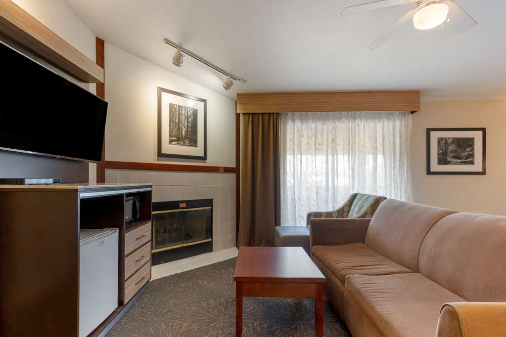 Фото Best Western Plus Forest Park Inn