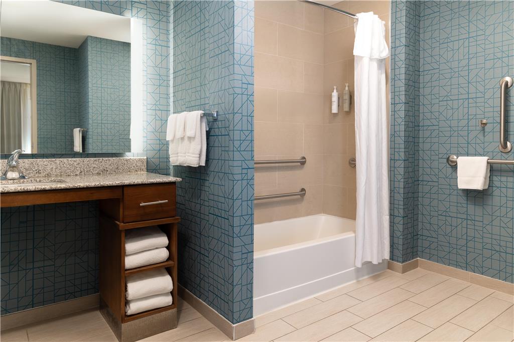 Фото Homewood Suites by Hilton Wauwatosa Milwaukee