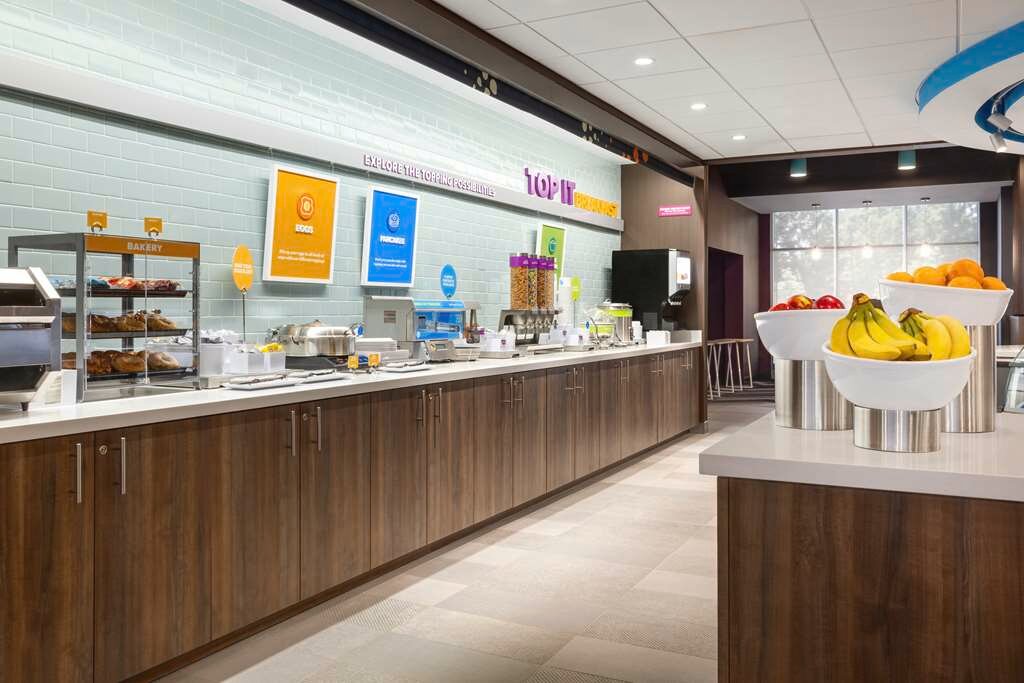 Фото Tru by Hilton Charlotte Tyvola I-77