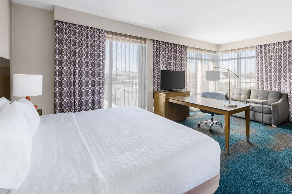 Фото Hampton Inn & Suites Lax El Segundo