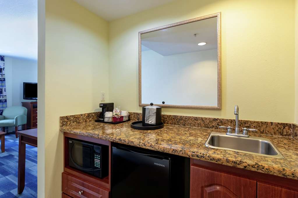 Фото Hampton Inn & Suites Ft. Pierce