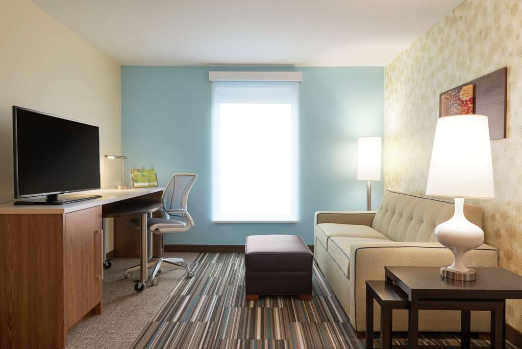 Фото Home2 Suites by Hilton Milwaukee Airport