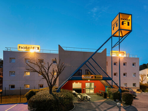 Гостиница HotelF1 Geneve Ferney Airport в Ферне-Вольтере