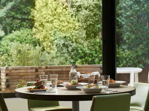 Гостиница Novotel Athenes в Афинах