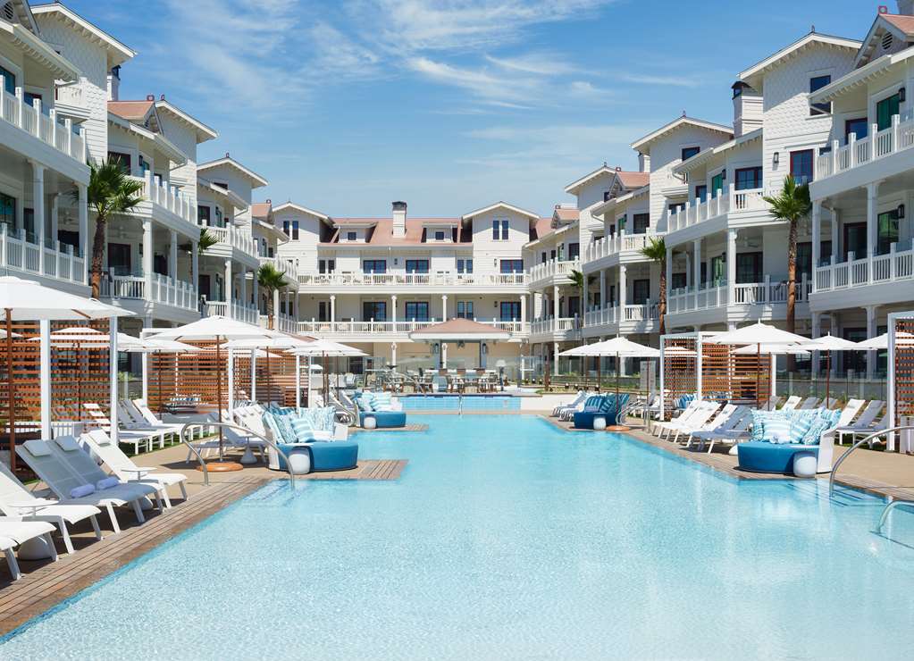Фото Beach Village at The Del, Curio Collection by Hilton
