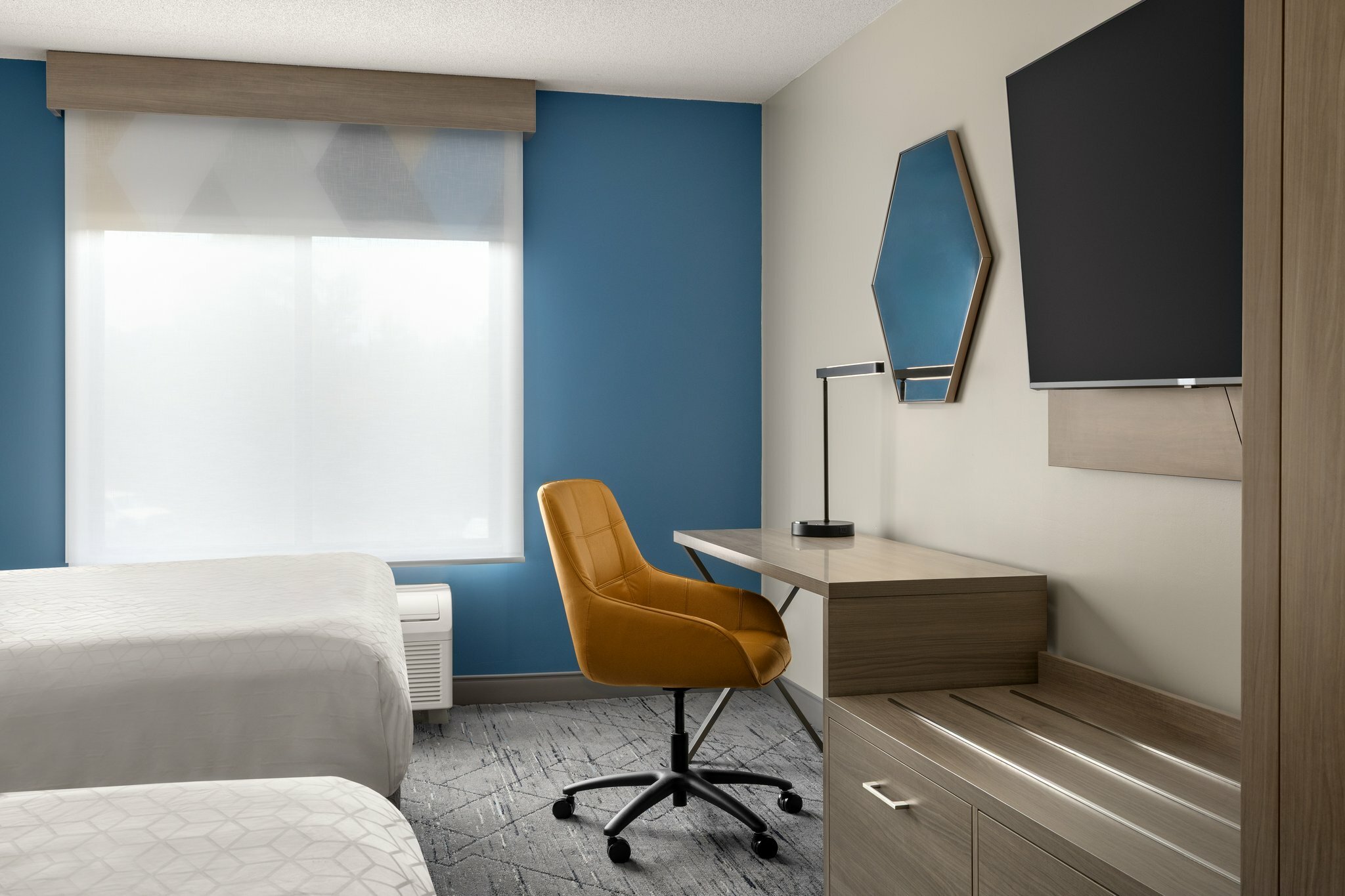 Фото Holiday Inn Express & Suites Brockville