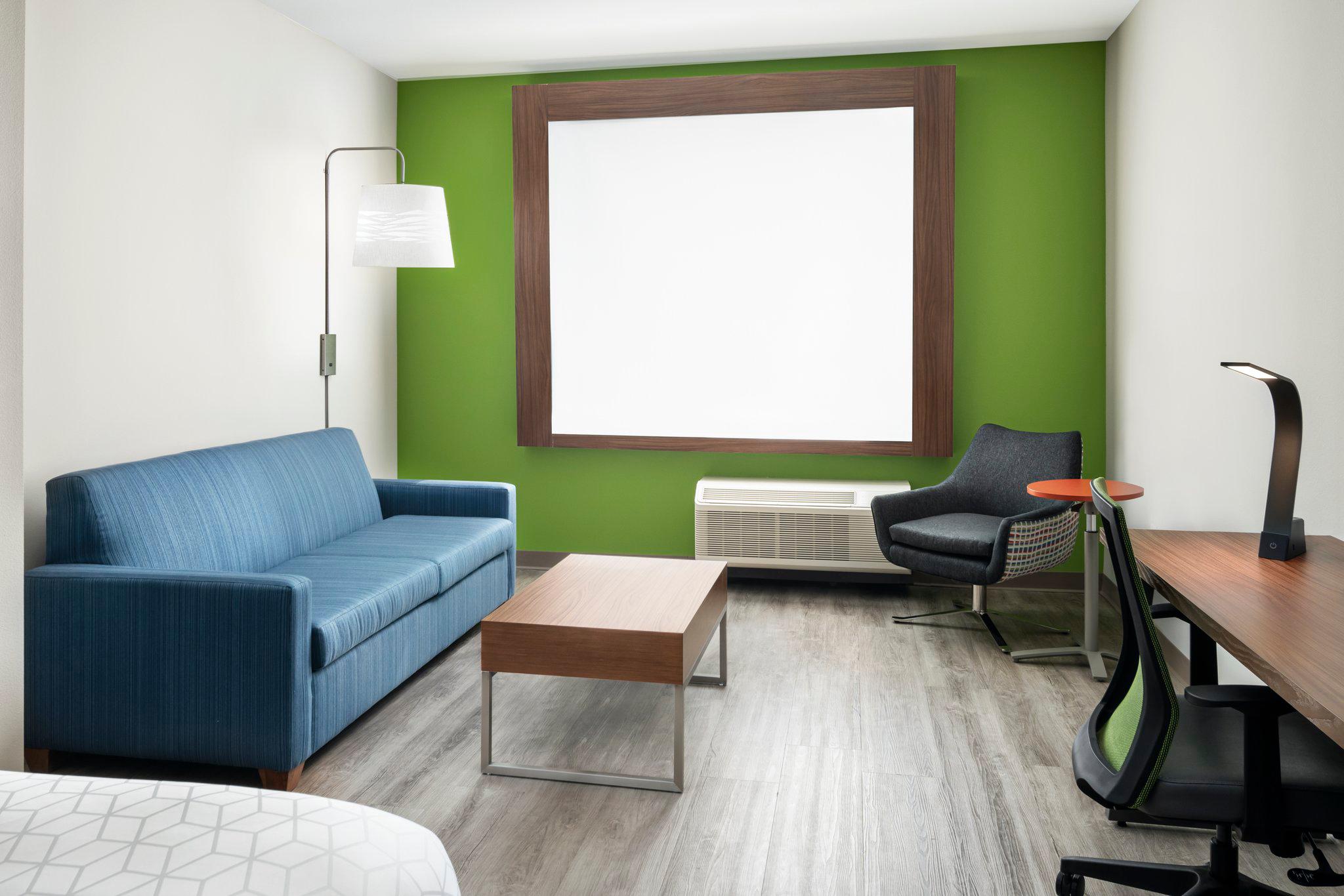 Фото Holiday Inn Express & Suites Midland Loop 250, an Ihg Hotel
