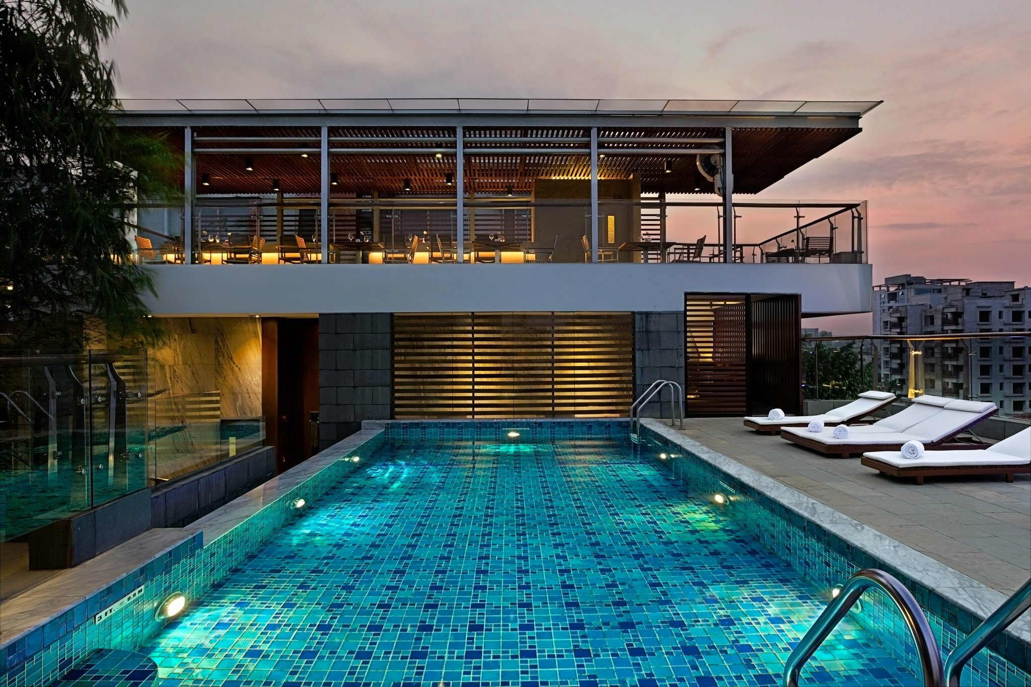 Фото Crowne Plaza Dhaka Gulshan by IHG Hotel