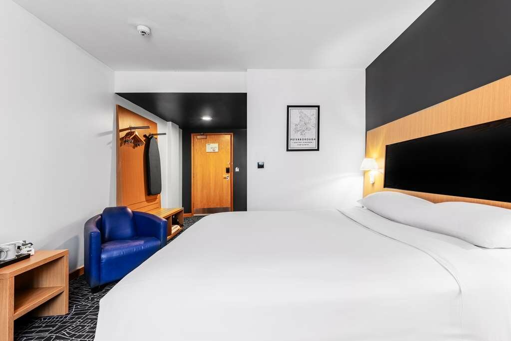 Фото Park Inn by Radisson Peterborough