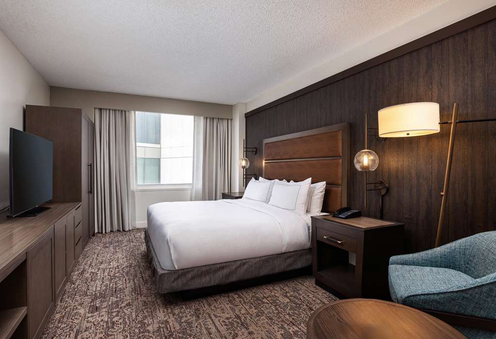 Фото DoubleTree Suites by Hilton Hotel Austin