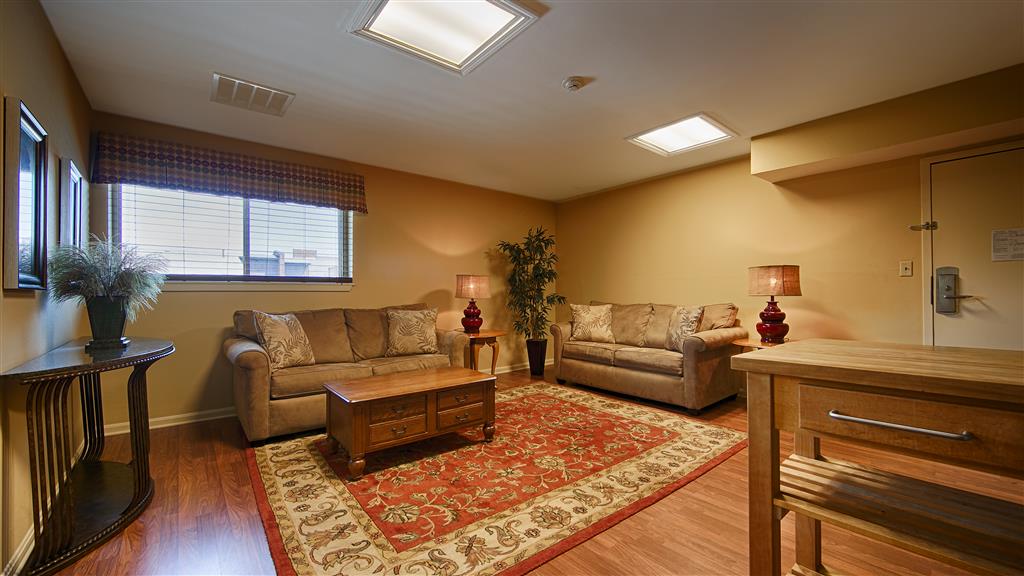 Фото Best Western Shelbyville Lodge