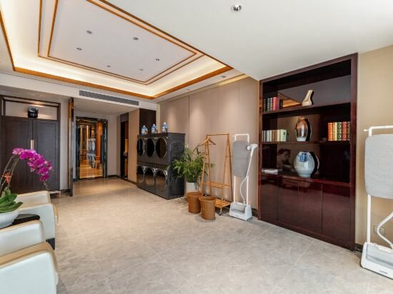 Фото Howard Johnson Jinyi Hotel Chongqing