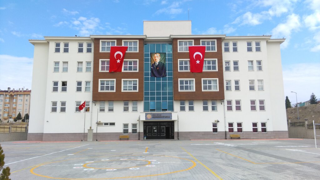 School Aksemseddin Middle School, Beypazari, photo