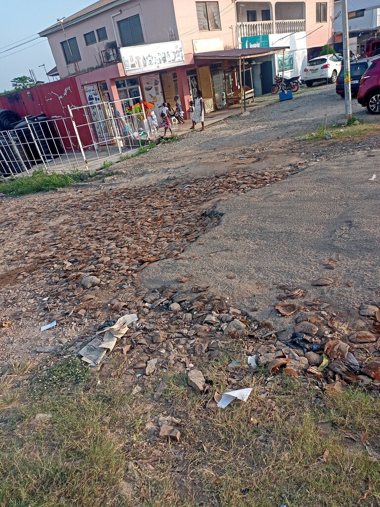 Electronics store Tlip Ventures, Accra, photo