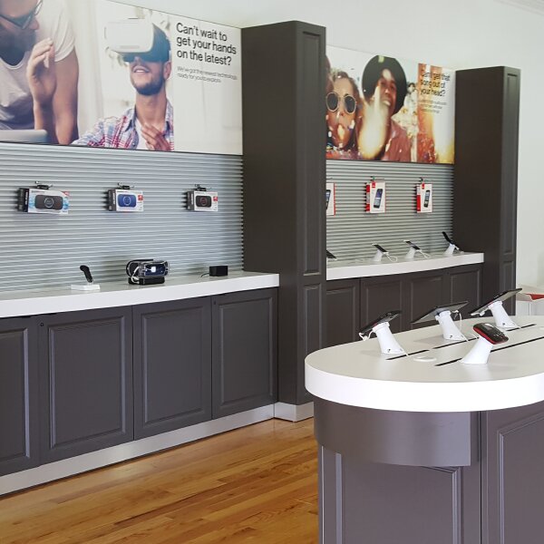 Telecommunication equipment Verizon Authorized Retailer - Wireless Zone, Commonwealth of Pennsylvania, photo