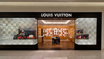 Louis Vuitton Birmingham Saks (Alabama, Jefferson County), clothing store