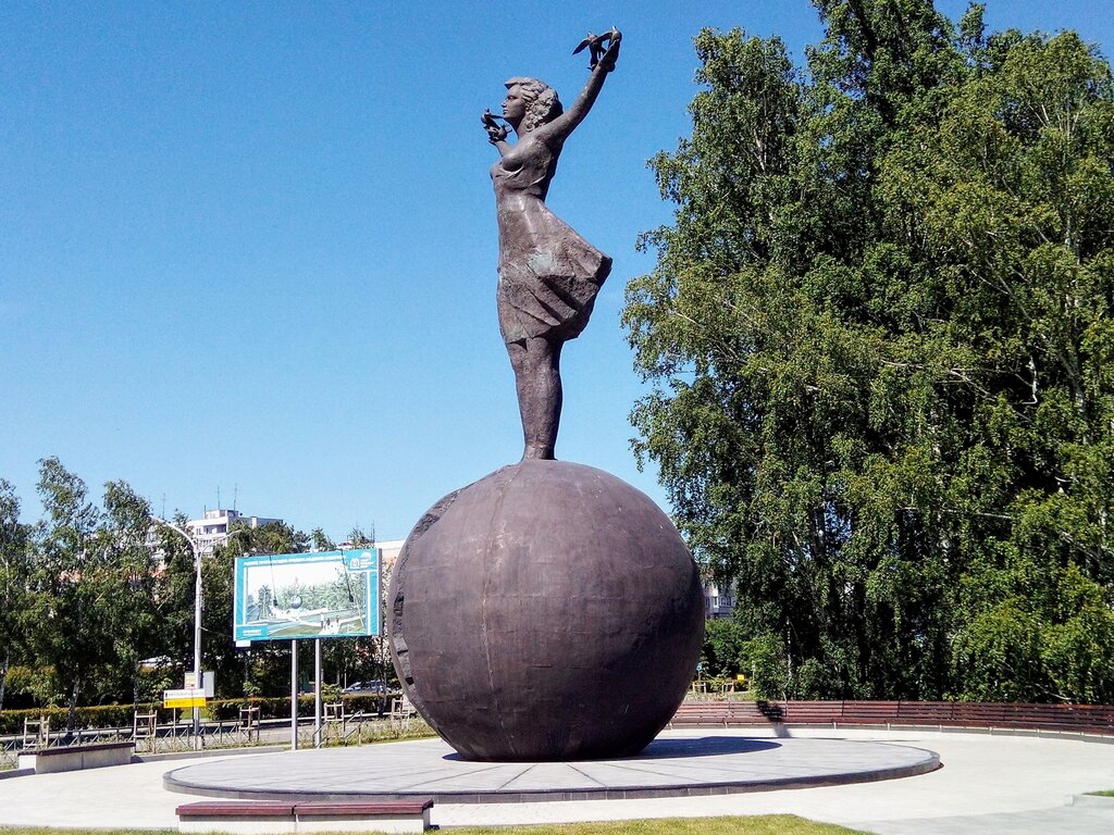 Genre sculpture Моя Сибирь, Novosibirsk Oblast, photo