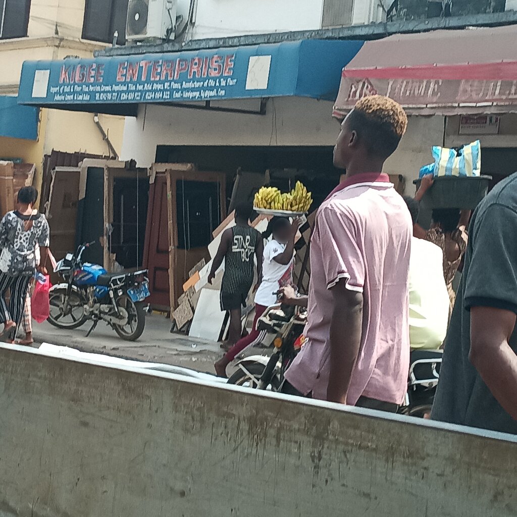 Ceramic tile Kigee Enterprise, Accra, photo
