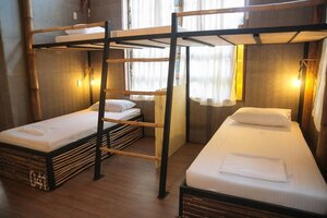 The Flying Fish Hostel (Central Visayas, Negros Oriental, Dumaguete, Bantayan), hotel