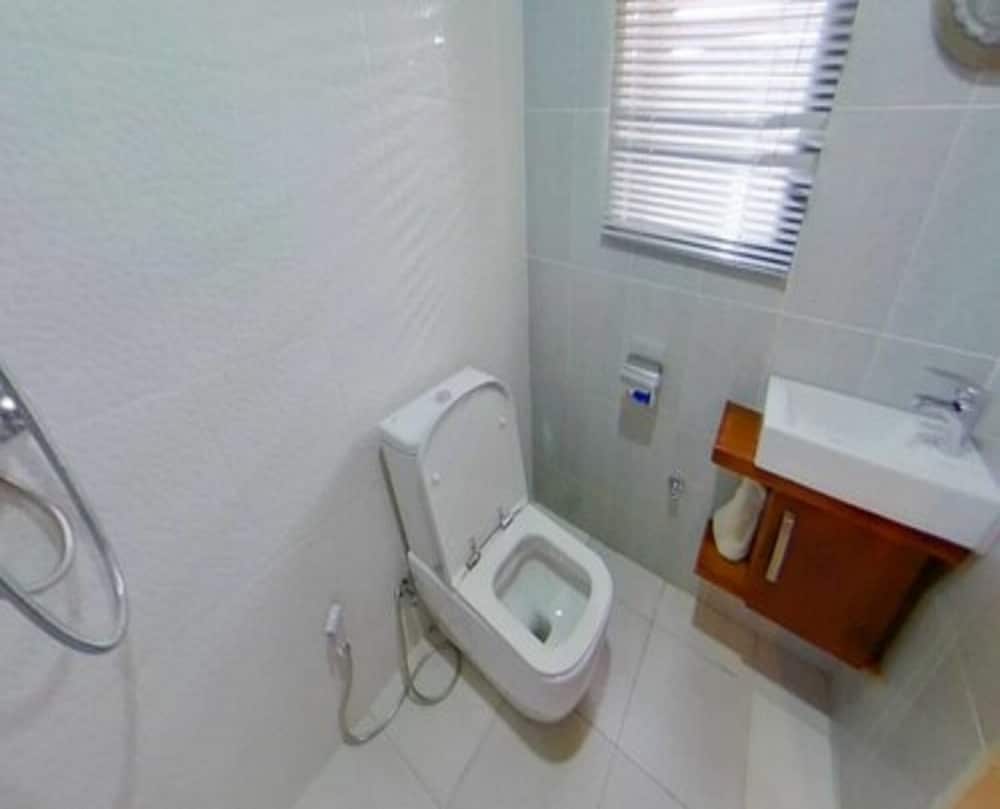 Фото Centurion Apartments Limited