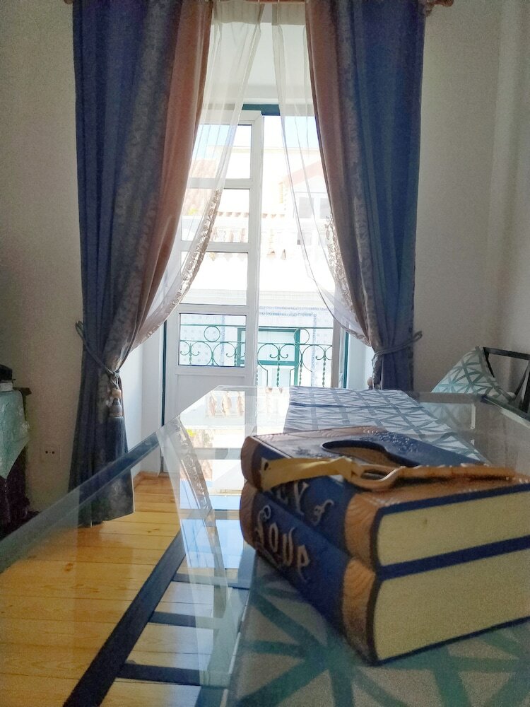 Фото Lisbon Baixa 208 Deluxe Apartment-Chiado