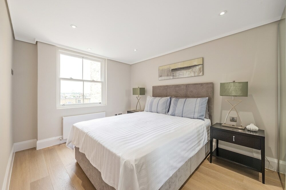 Фото Imperial XIII