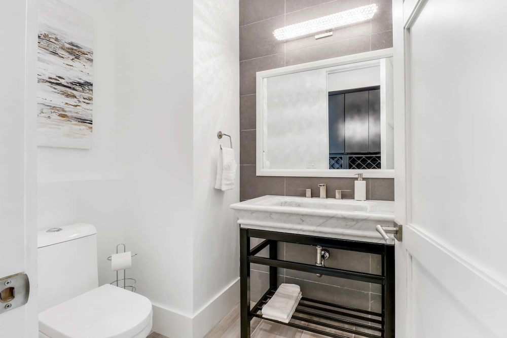 Фото 1625 Nw 32nd Ct