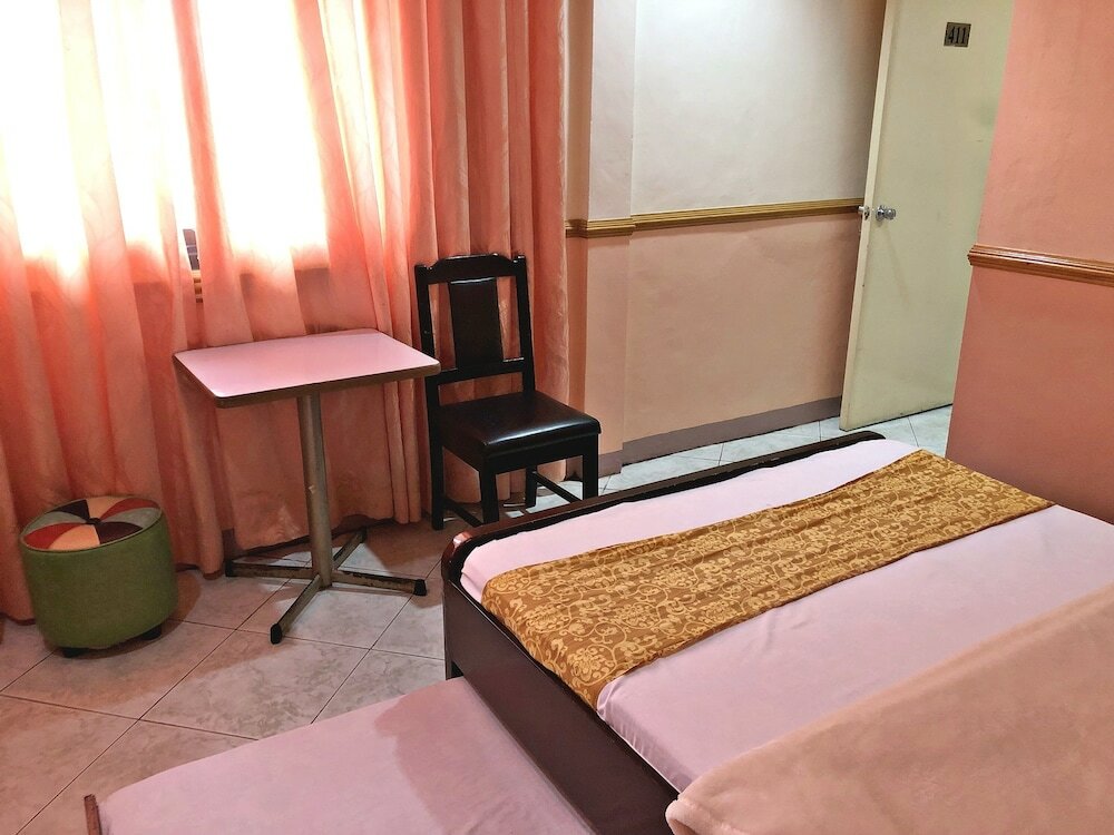 Фото Tabaco Gardenia Hotel