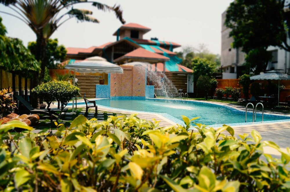 Фото отеля 2