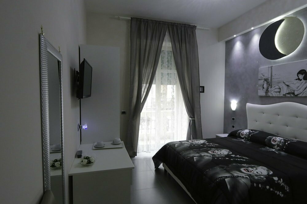 Hotel Donn'Anna Bed & Breakfast, Naples, photo