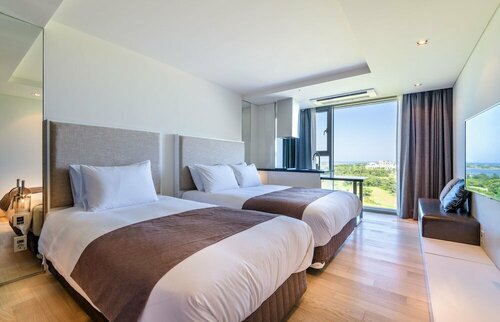 Гостиница Brown Suites Jeju Hotel & Resort