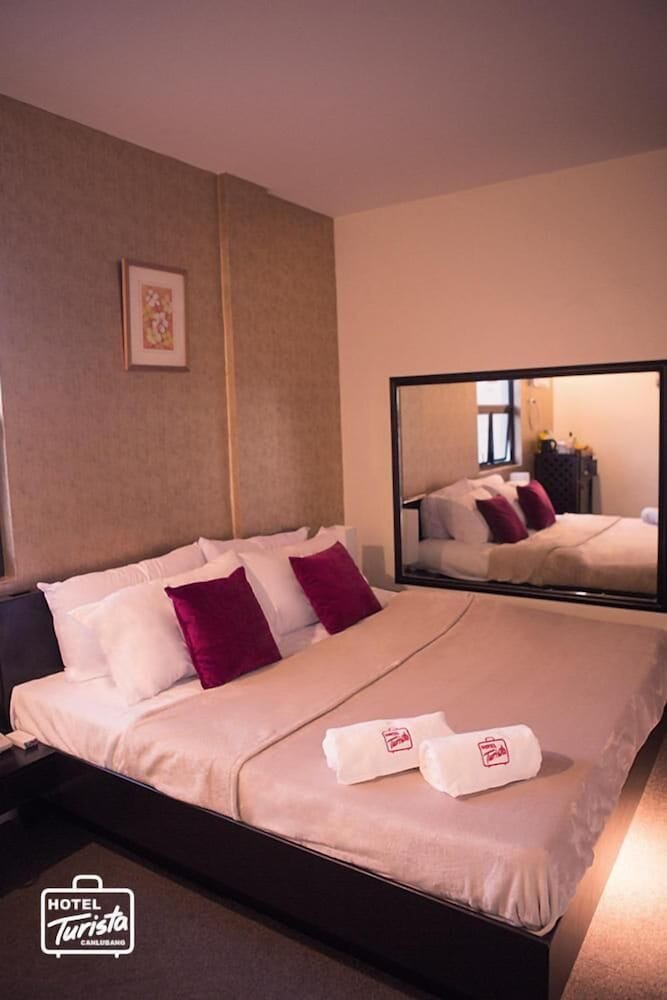 Фото Hotel Turista Canlubang