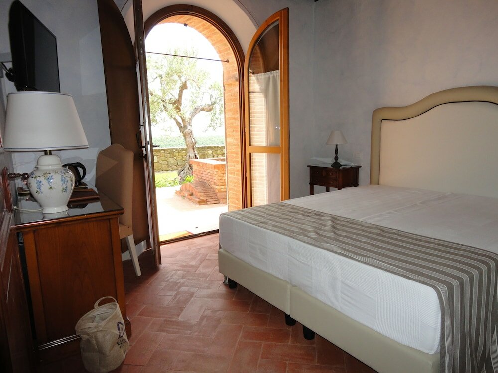 Фото Borgo Sant'Ambrogio Resort