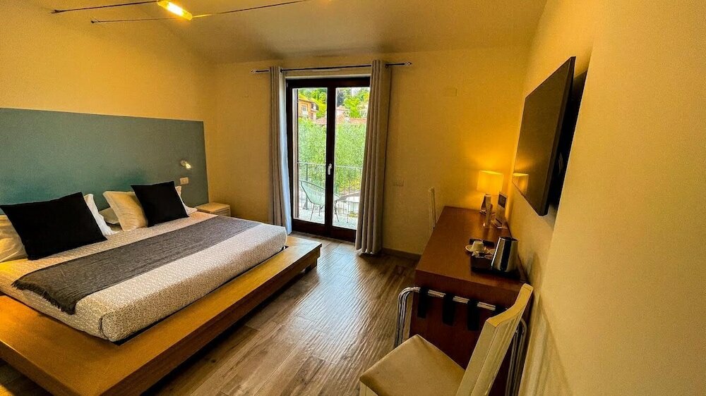 Фото Charming Bellagio Boutique Hotel