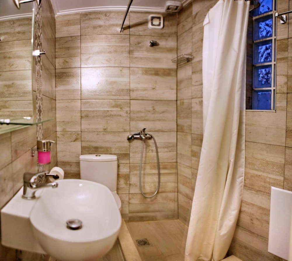 Фото Aella Studios