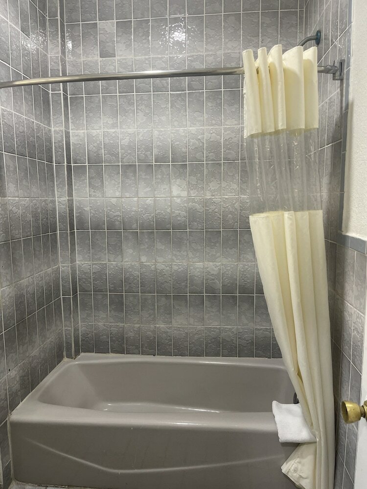 Фото Economy Inn