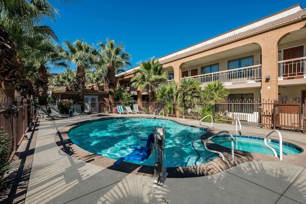 Фото Quality Inn Saint George South Bluff